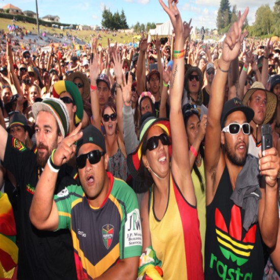 "Reggae Music Festivals and Clothing: Celebrating the Unity and Culture of Reggae Music"